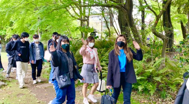 Picnic in Asukayama park!